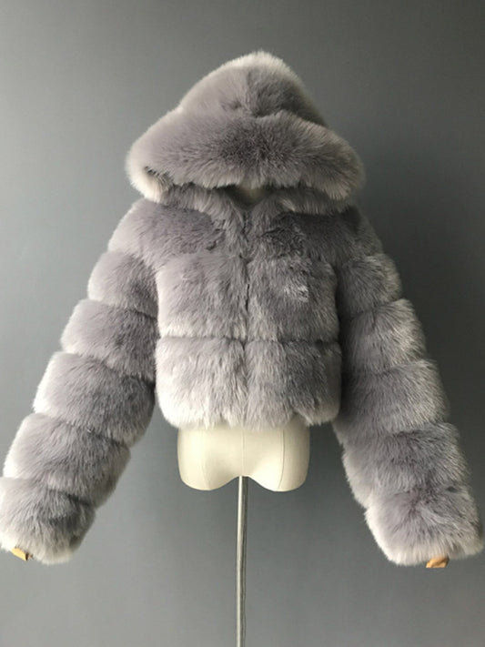Short faux fur coat with hood and long sleeve patchwork